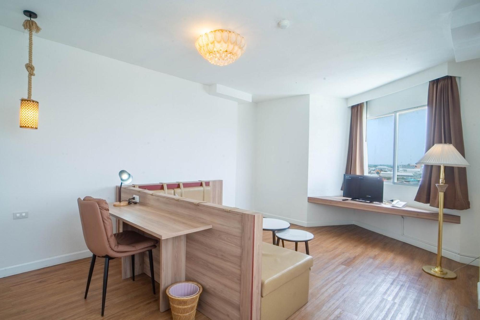 סורין Thong Tarin Hotel מראה חיצוני תמונה