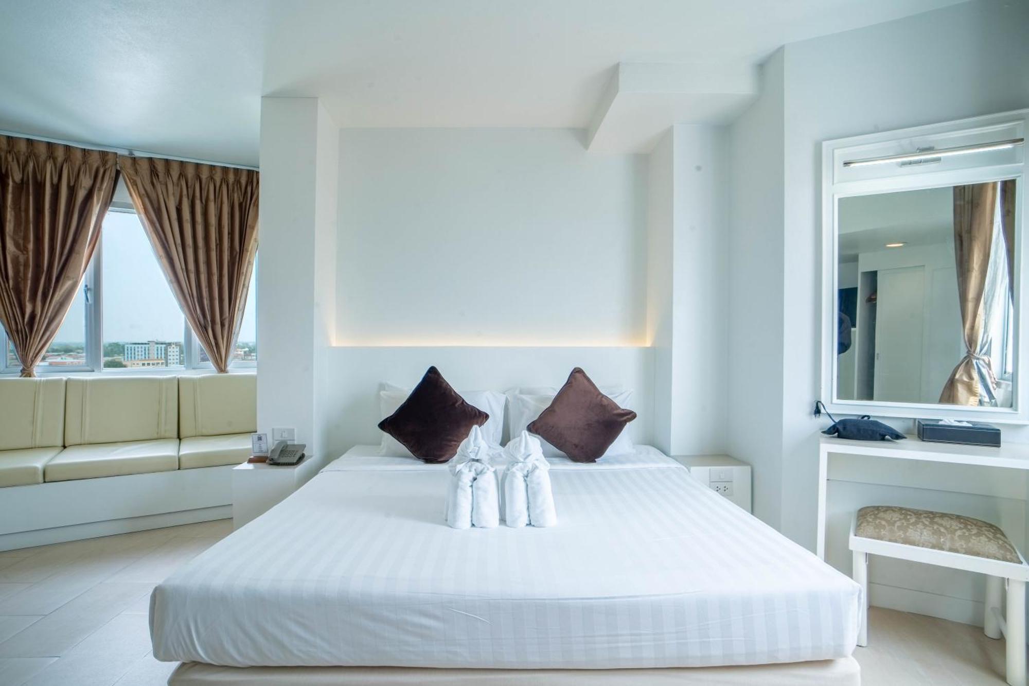 סורין Thong Tarin Hotel מראה חיצוני תמונה